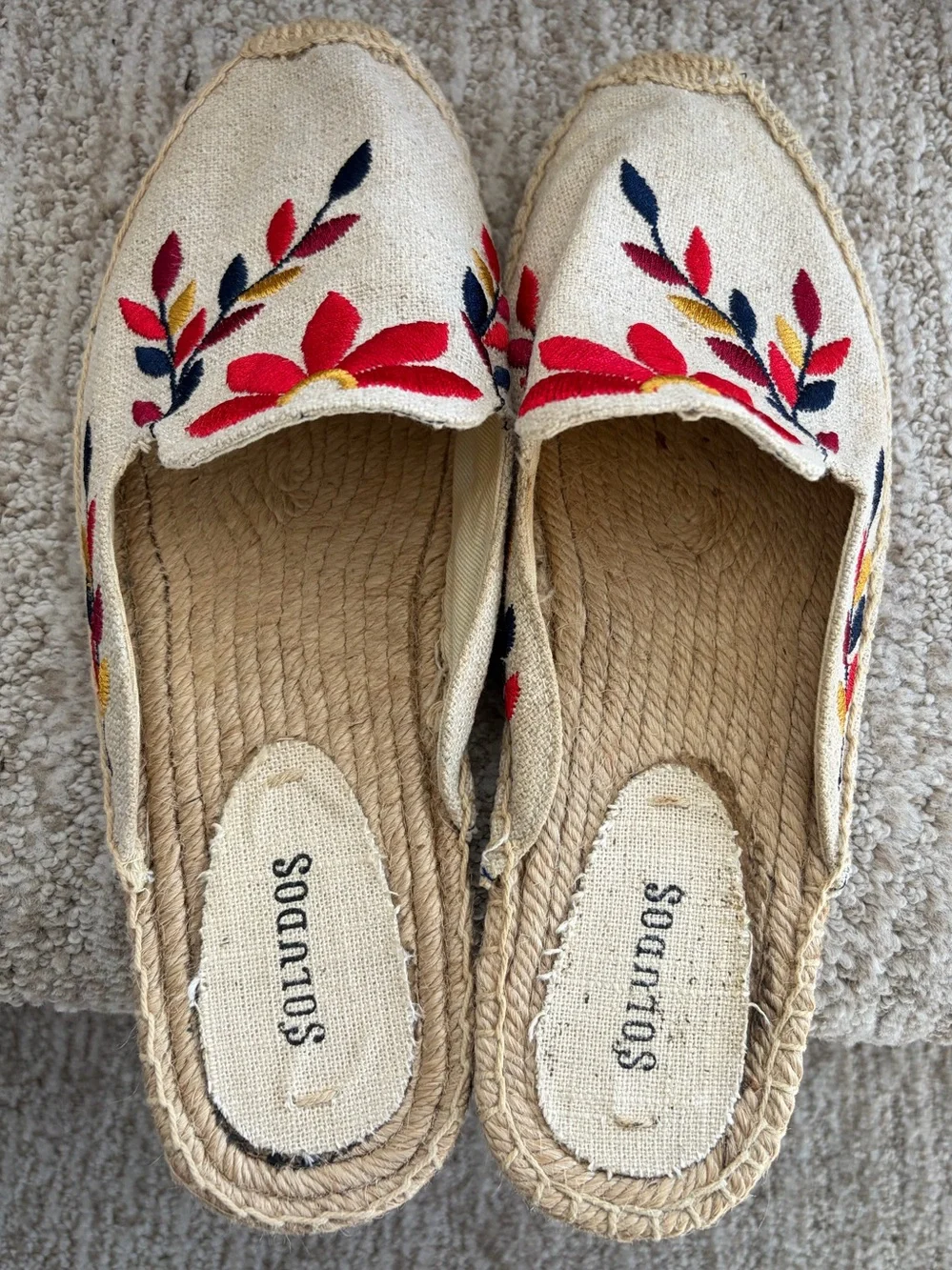Soludos embroidered floral espadrille mules. Women’s size 8.